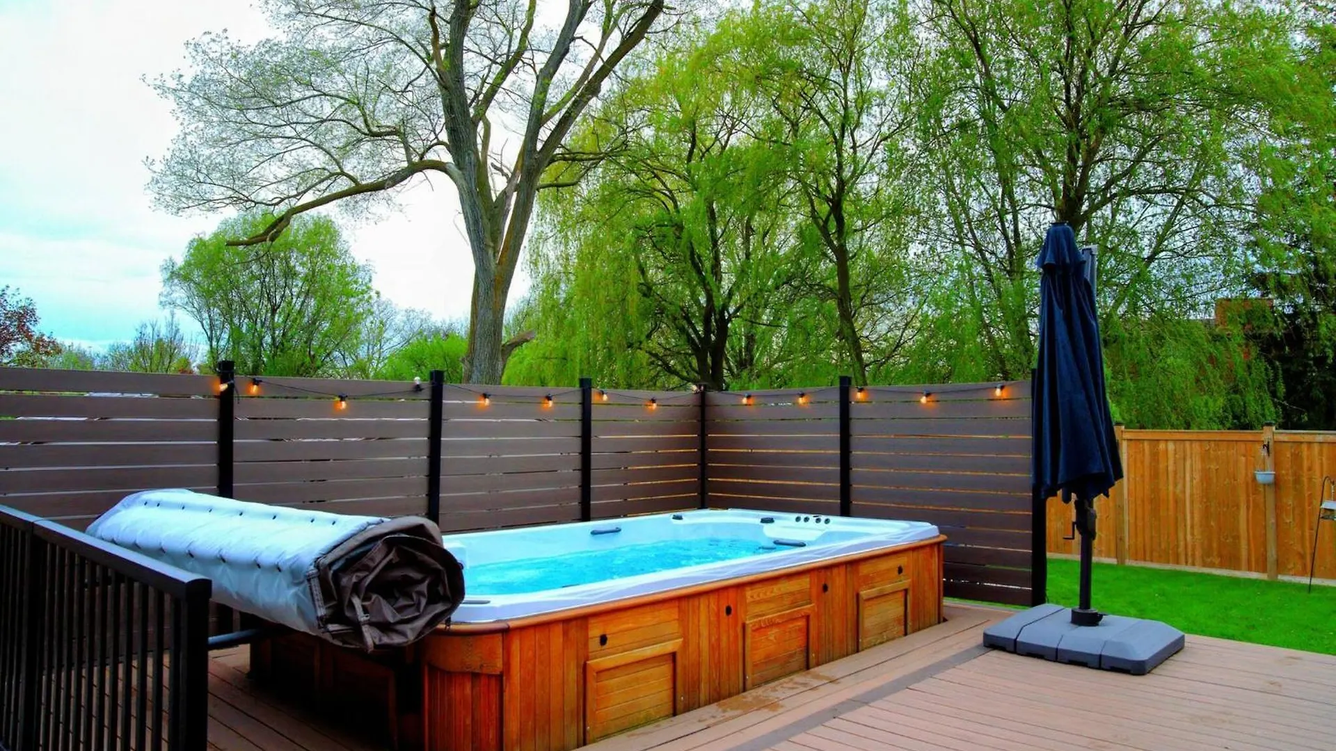 Niagara| All Season- Swim Spa|Patio|King Bed|Bbq|
